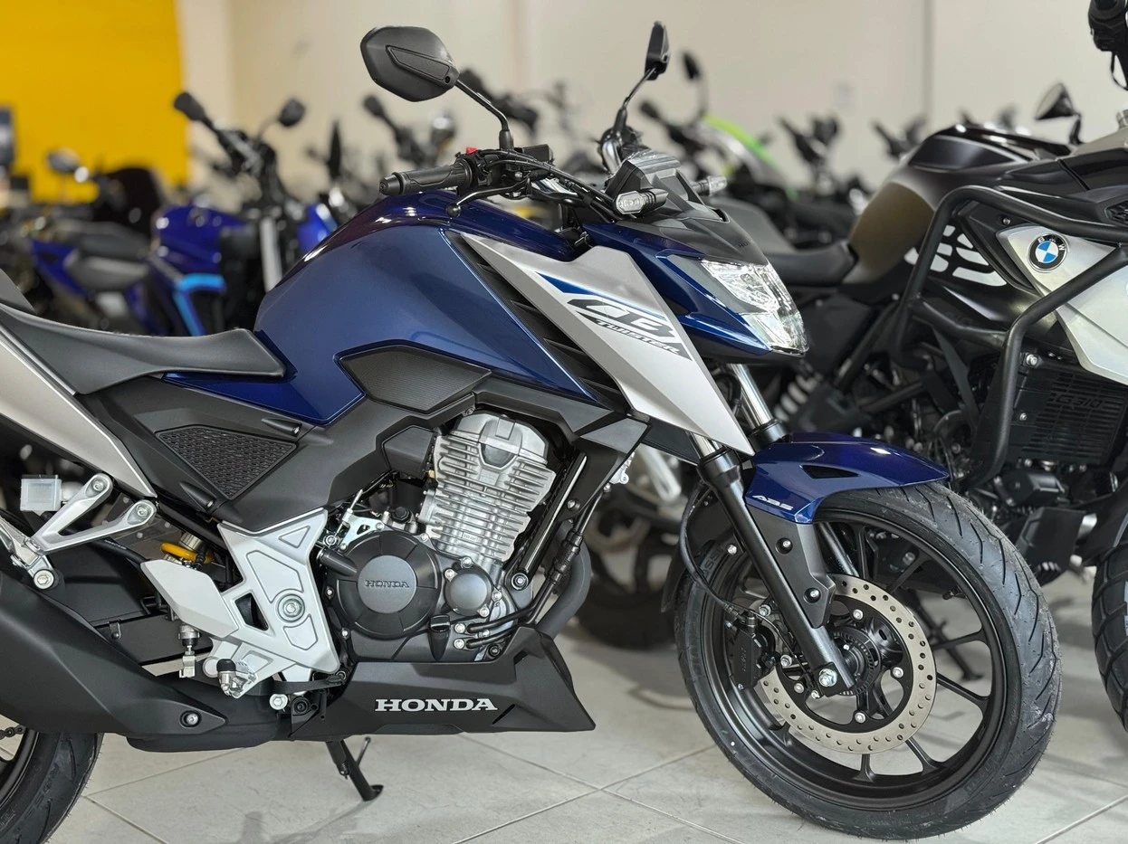 HONDA CB 300F TWISTER ABS
