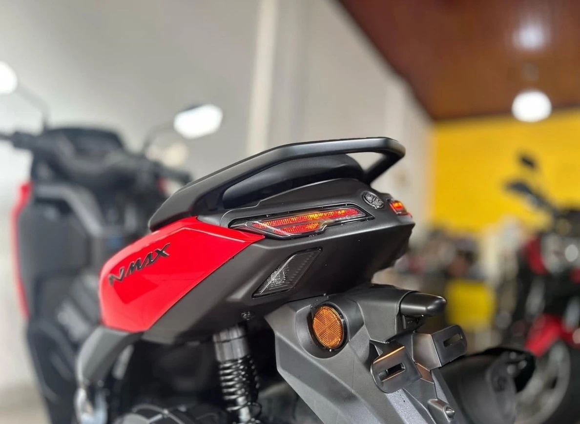 YAMAHA NMAX CONNECTED 160 ABS