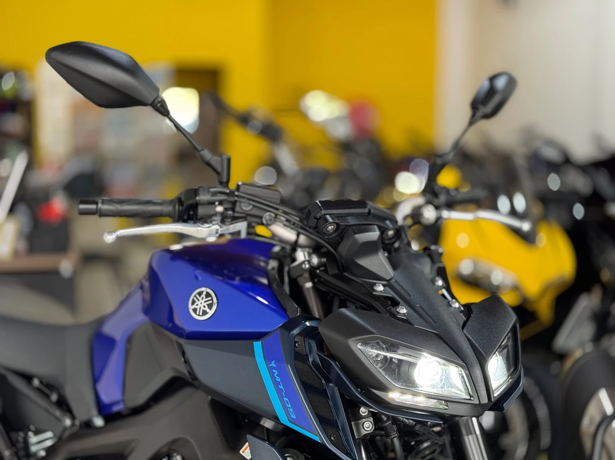 YAMAHA MT-09