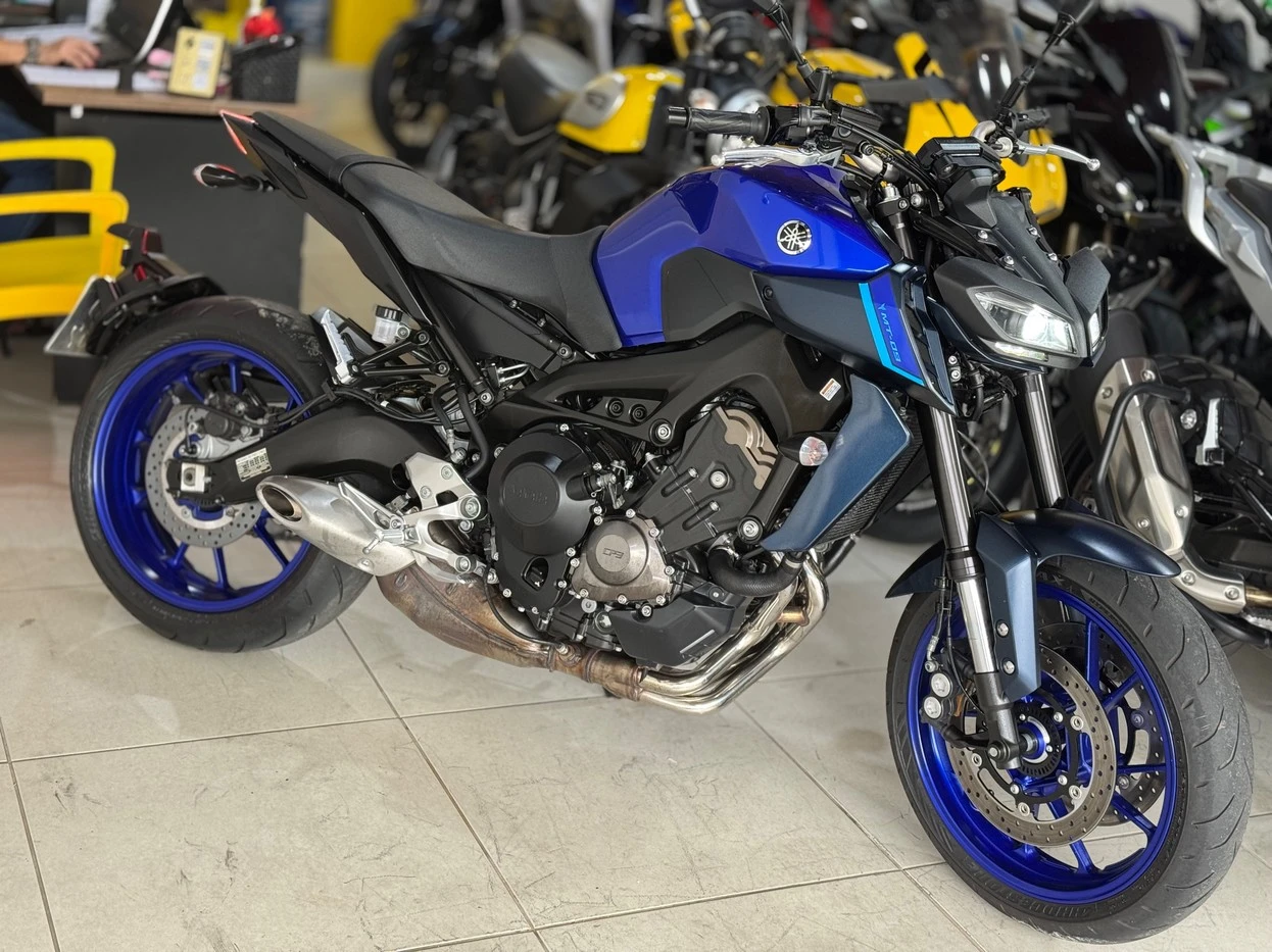 YAMAHA MT-09