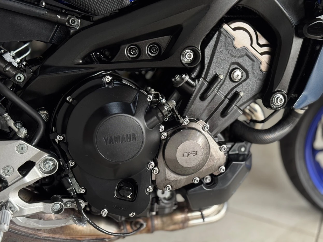 YAMAHA MT-09