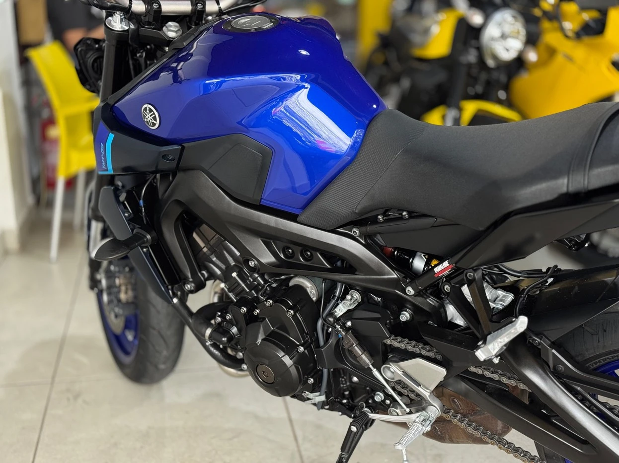 YAMAHA MT-09