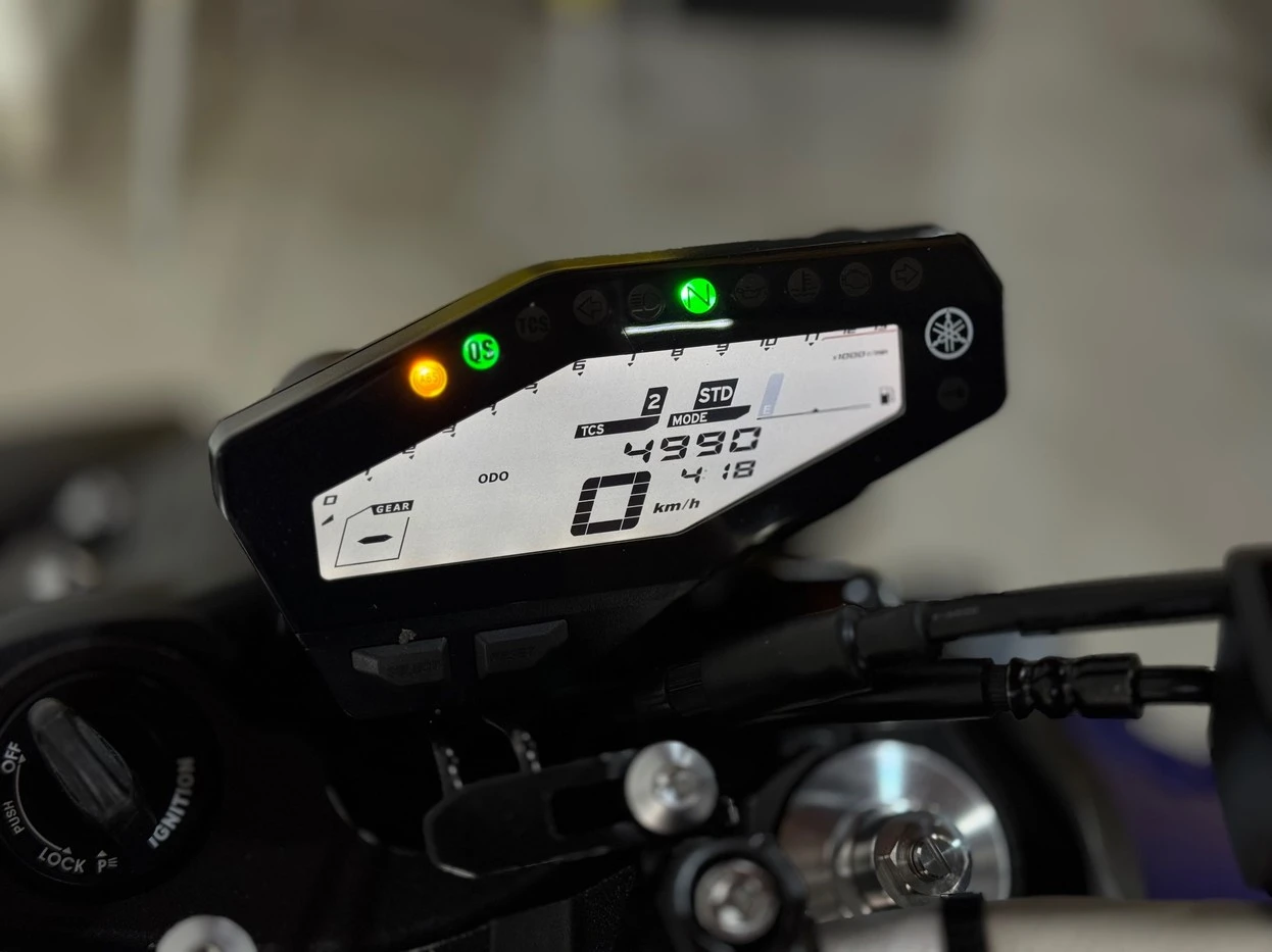 YAMAHA MT-09
