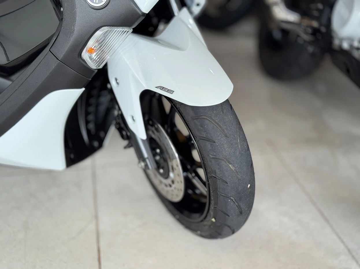 YAMAHA NMAX 160 ABS