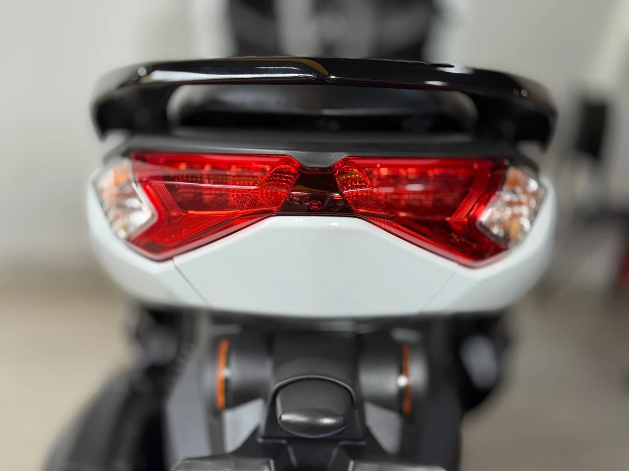 YAMAHA NMAX 160 ABS