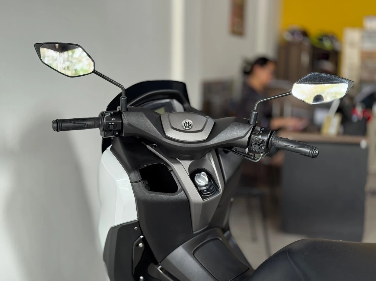 YAMAHA NMAX 160 ABS