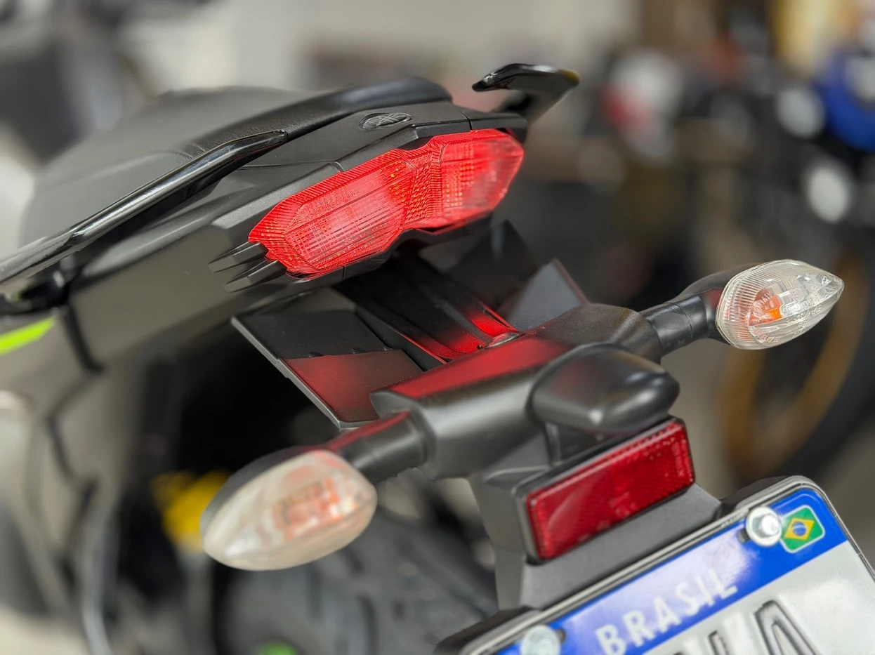 YAMAHA FZ25 FAZER ABS