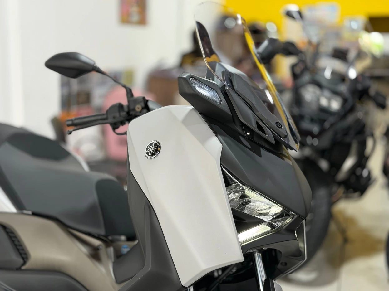 YAMAHA XMAX 250 CONNECTED ABS