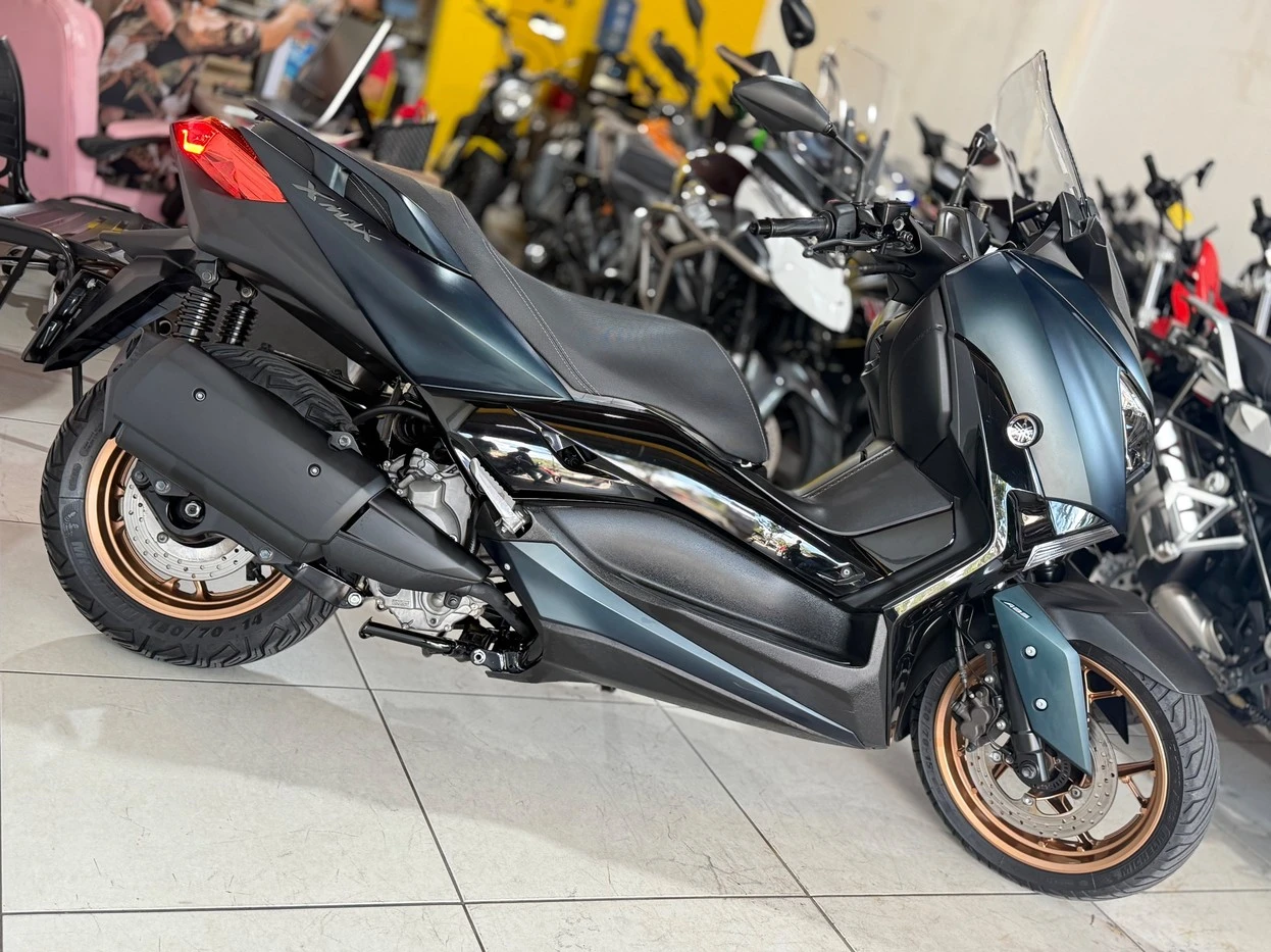 YAMAHA XMAX ABS