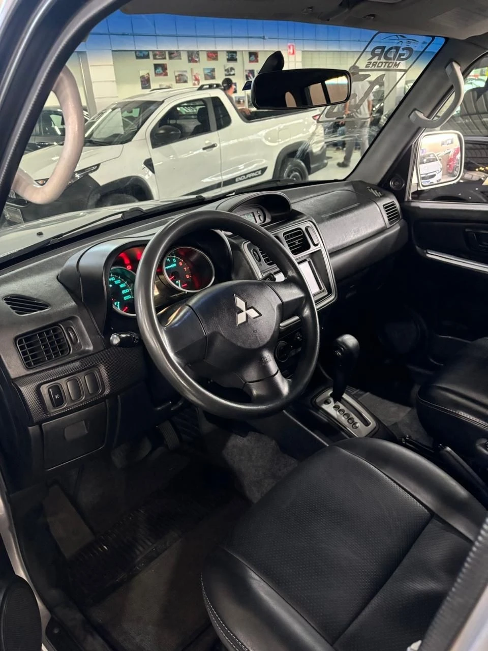 MITSUBISHI PAJERO TR4