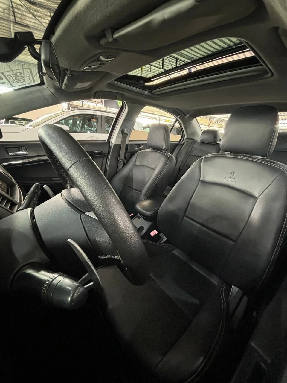 MITSUBISHI LANCER