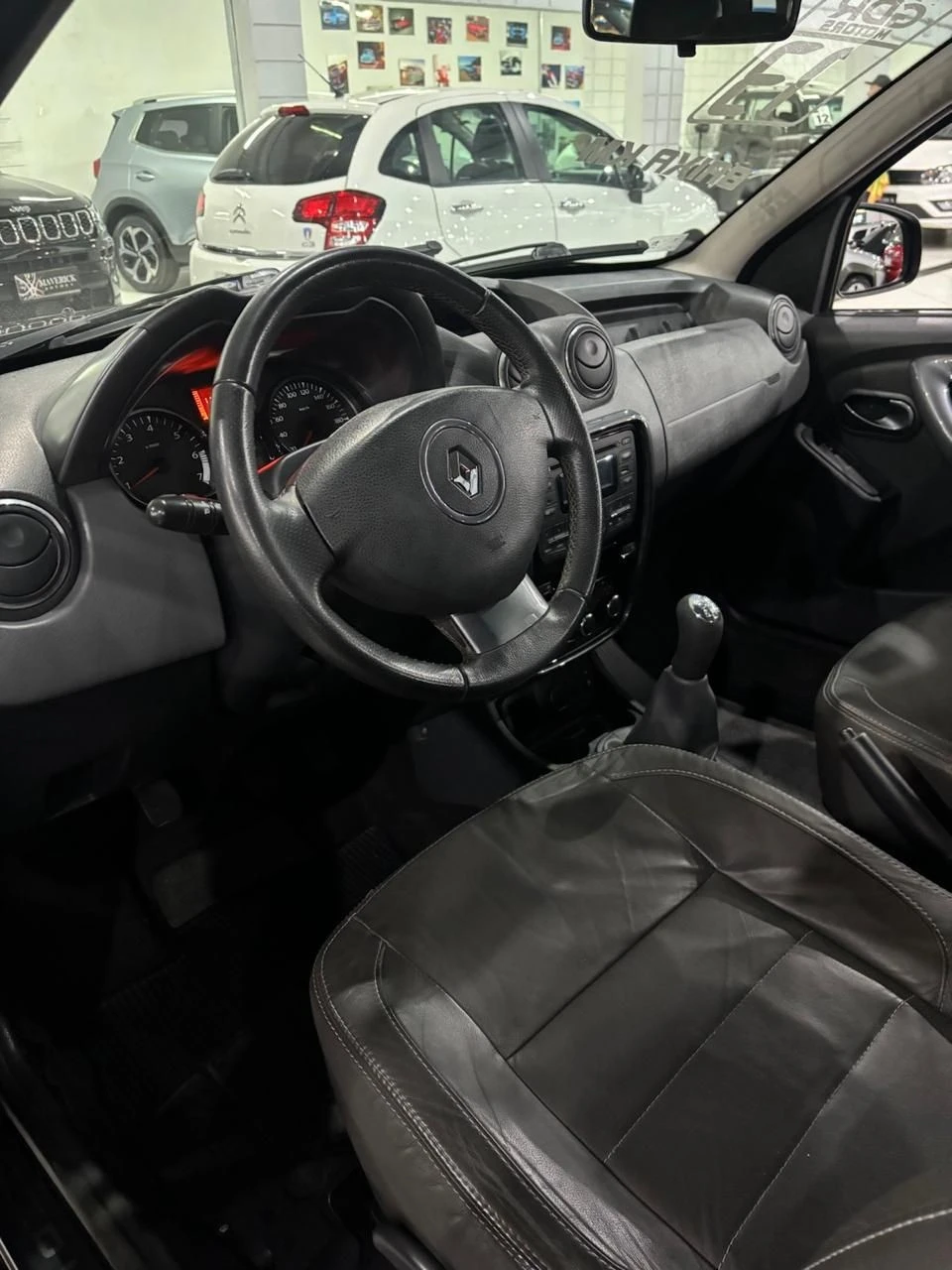 RENAULT DUSTER