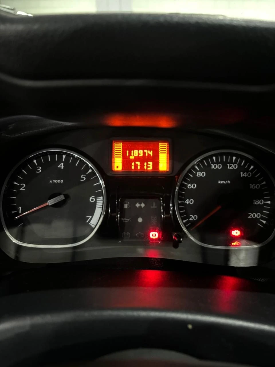 RENAULT DUSTER