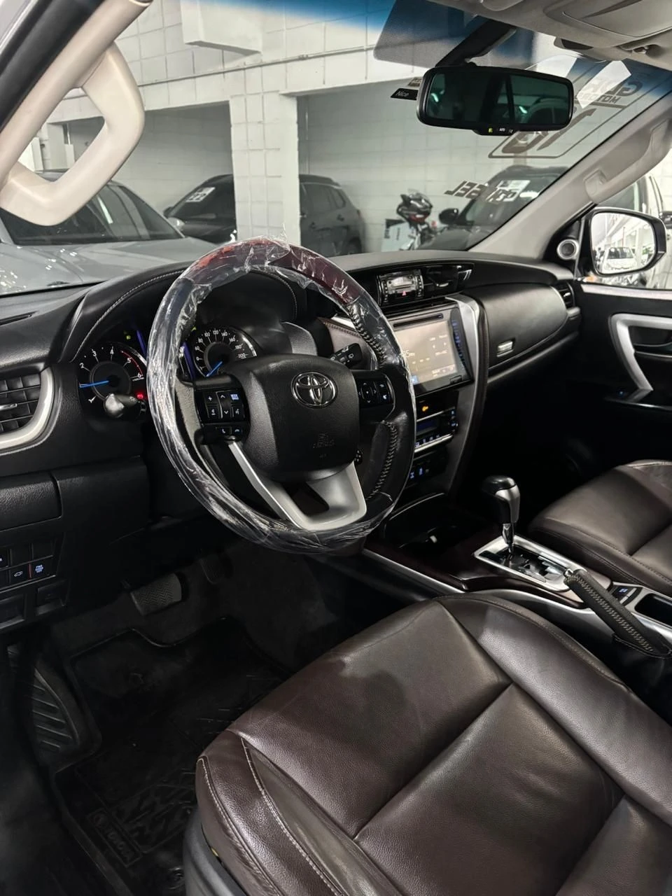 TOYOTA HILUX SW4