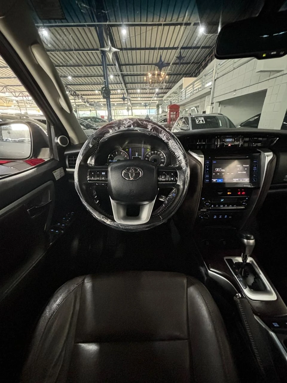 TOYOTA HILUX SW4