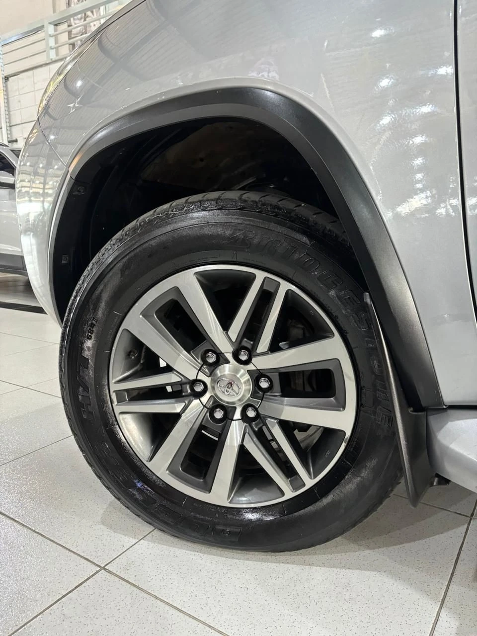 TOYOTA HILUX SW4