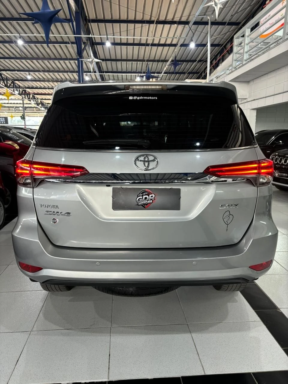 TOYOTA HILUX SW4