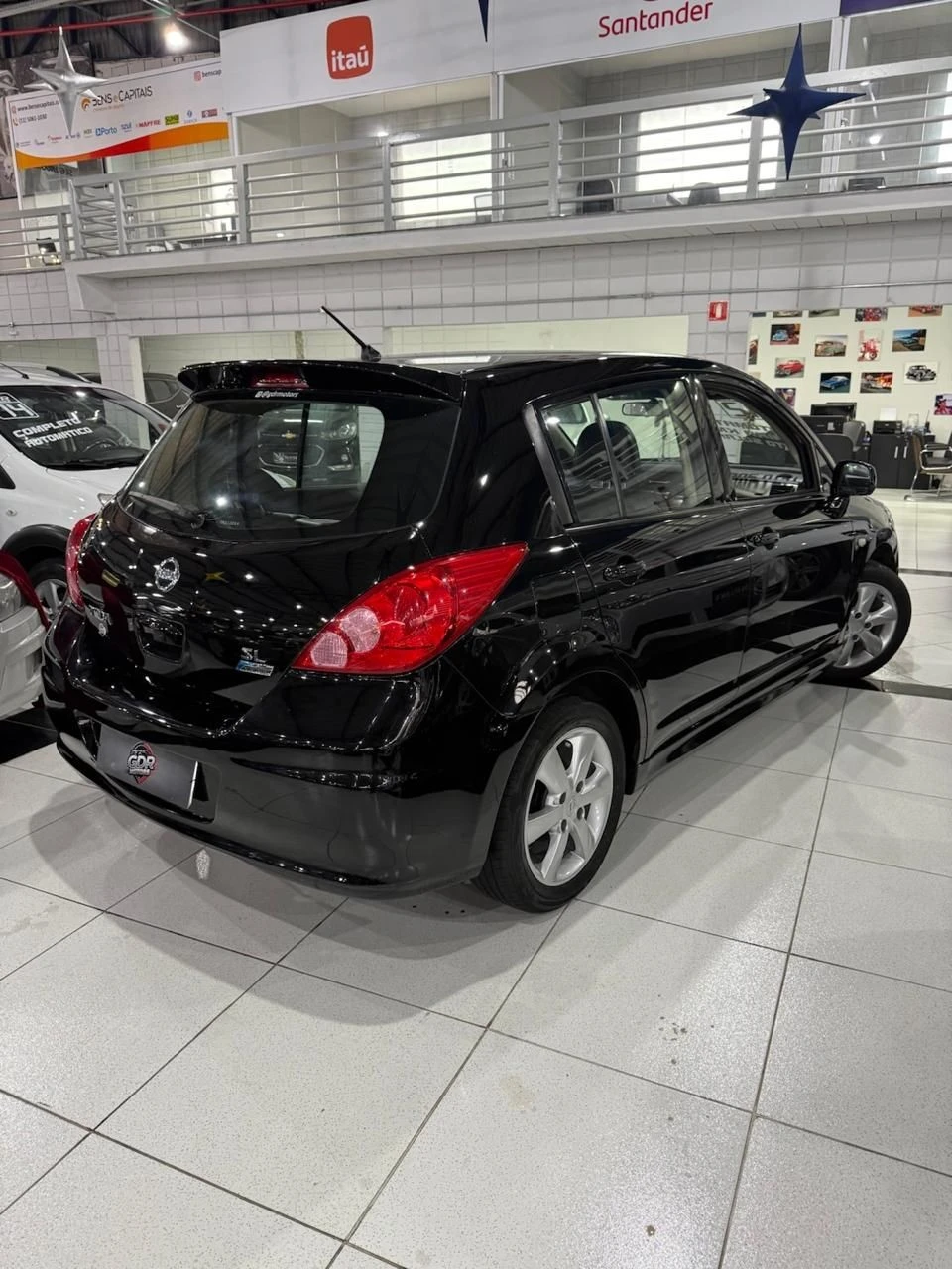 NISSAN TIIDA