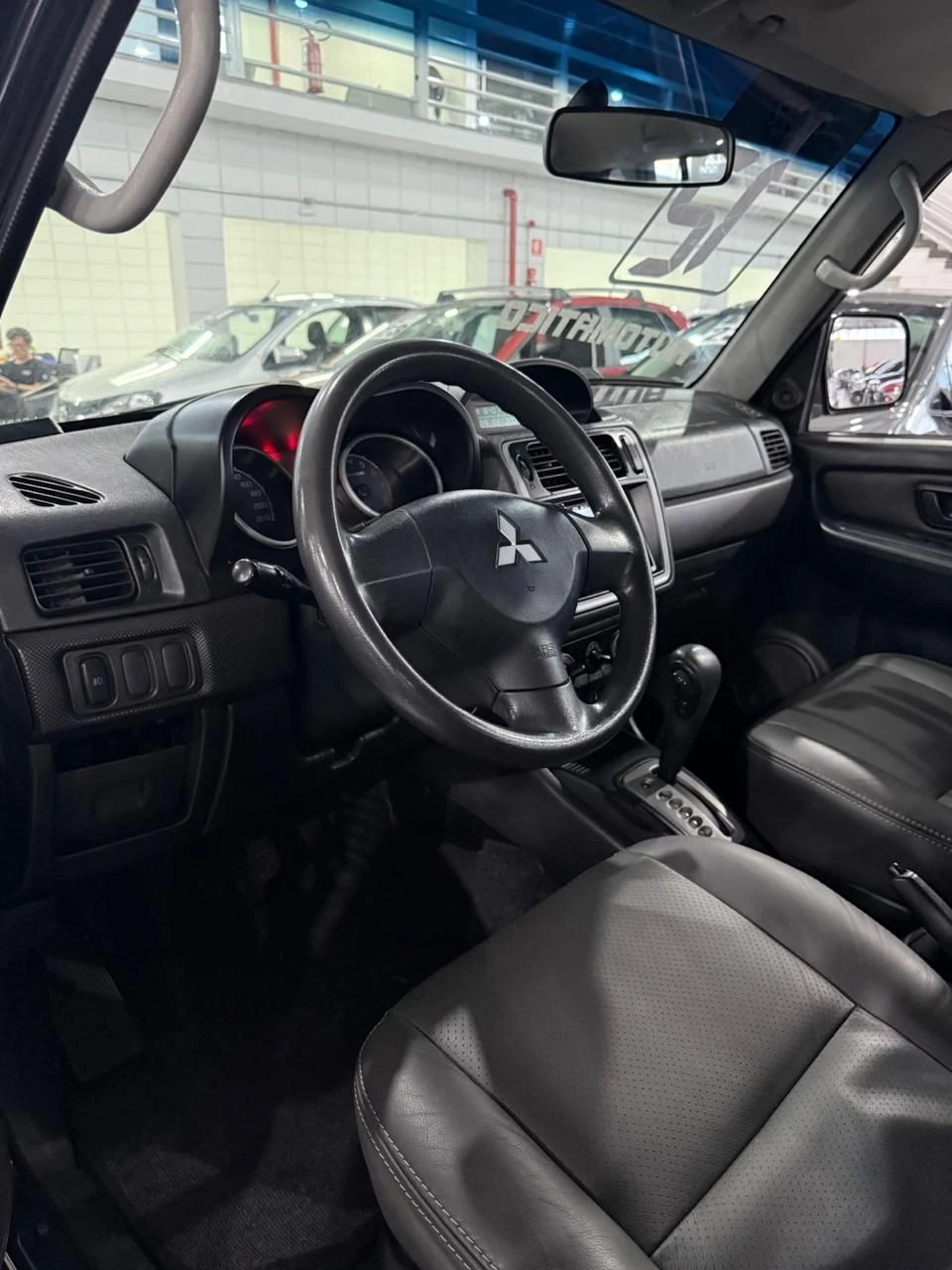 MITSUBISHI PAJERO TR4