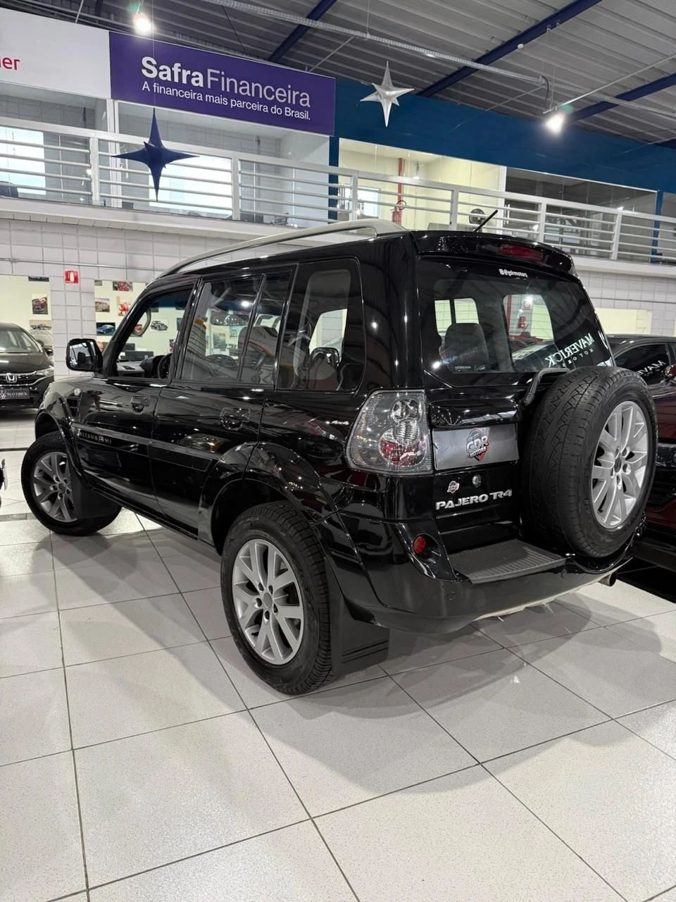 MITSUBISHI PAJERO TR4