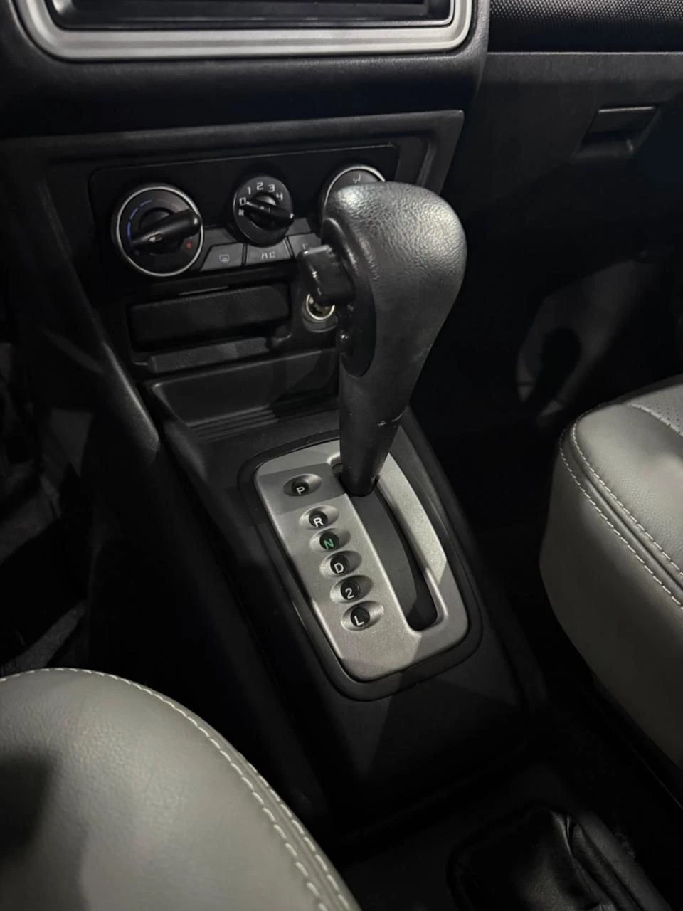 MITSUBISHI PAJERO TR4