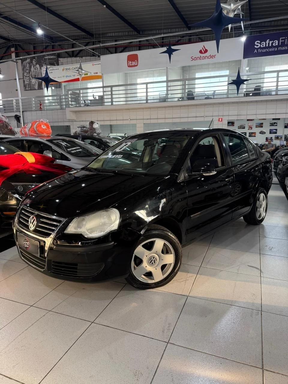 VOLKSWAGEN POLO SEDAN