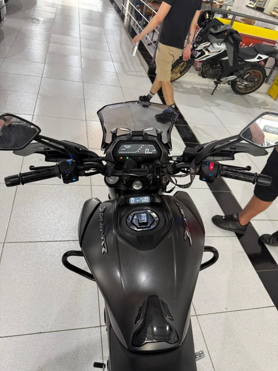 BAJAJ DOMINAR 400