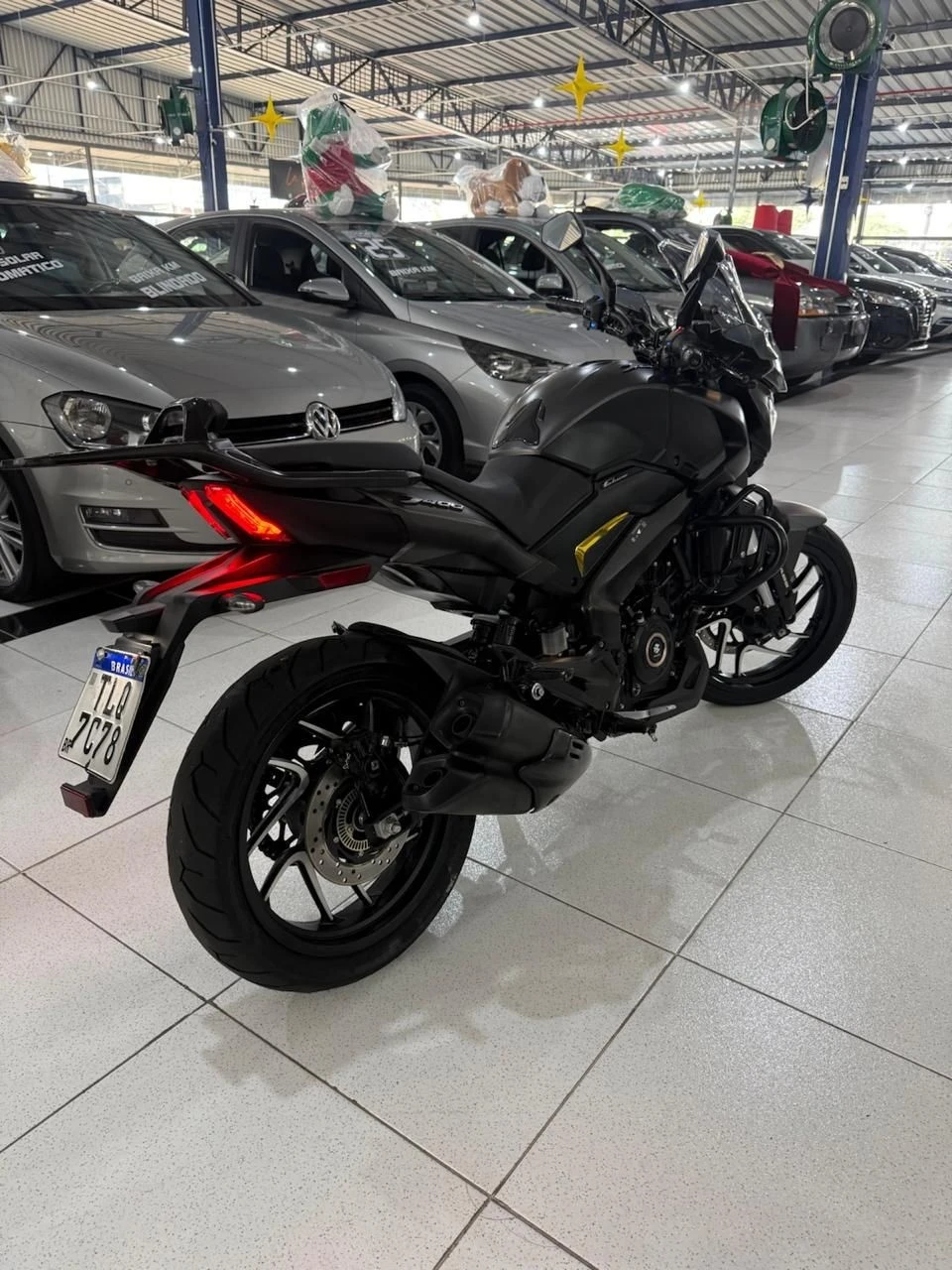BAJAJ DOMINAR 400