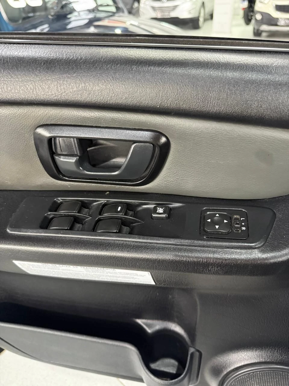 MITSUBISHI PAJERO TR4