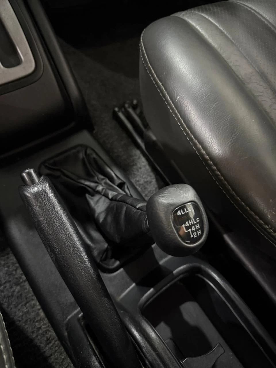 MITSUBISHI PAJERO TR4