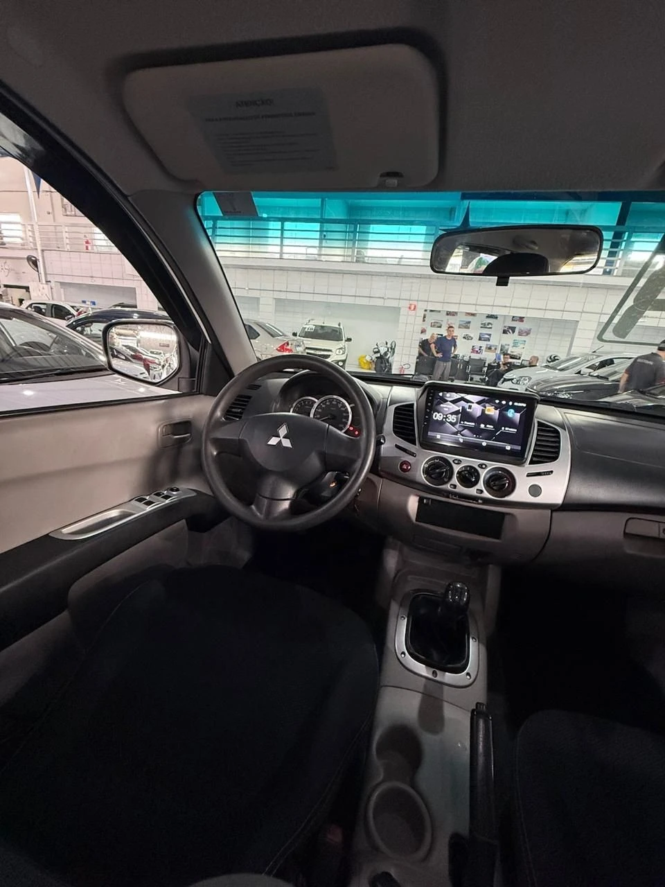 MITSUBISHI L200 TRITON