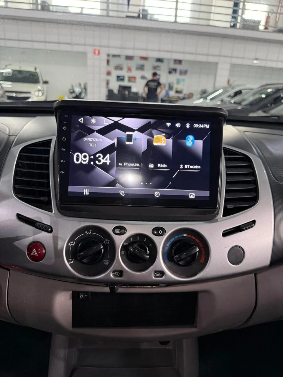 MITSUBISHI L200 TRITON