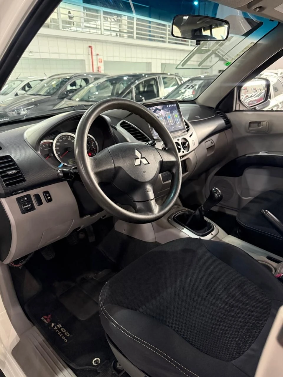 MITSUBISHI L200 TRITON