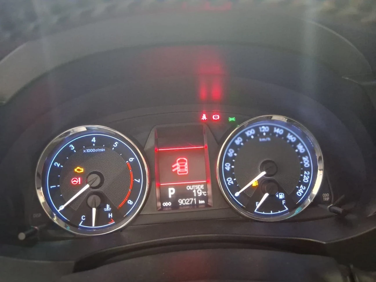 TOYOTA COROLLA