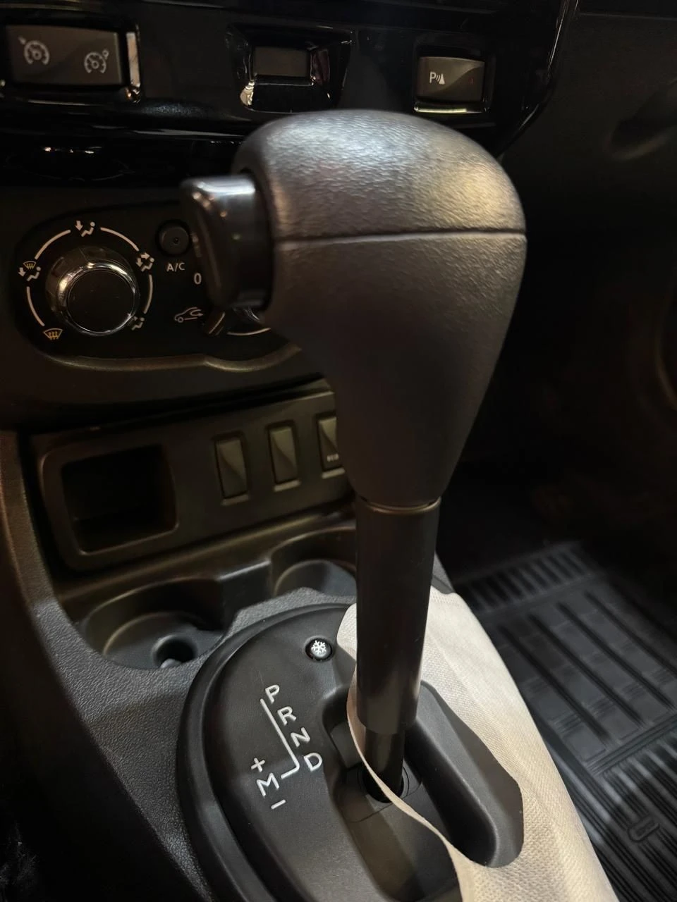 RENAULT DUSTER