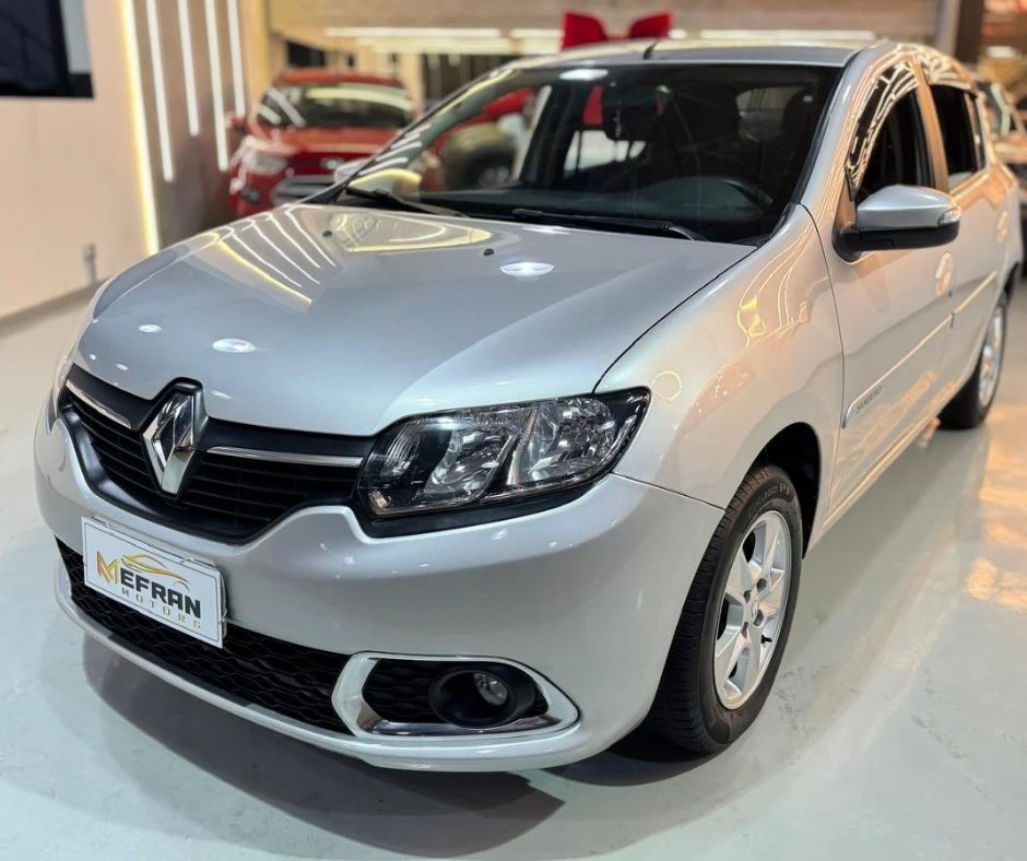 RENAULT SANDERO