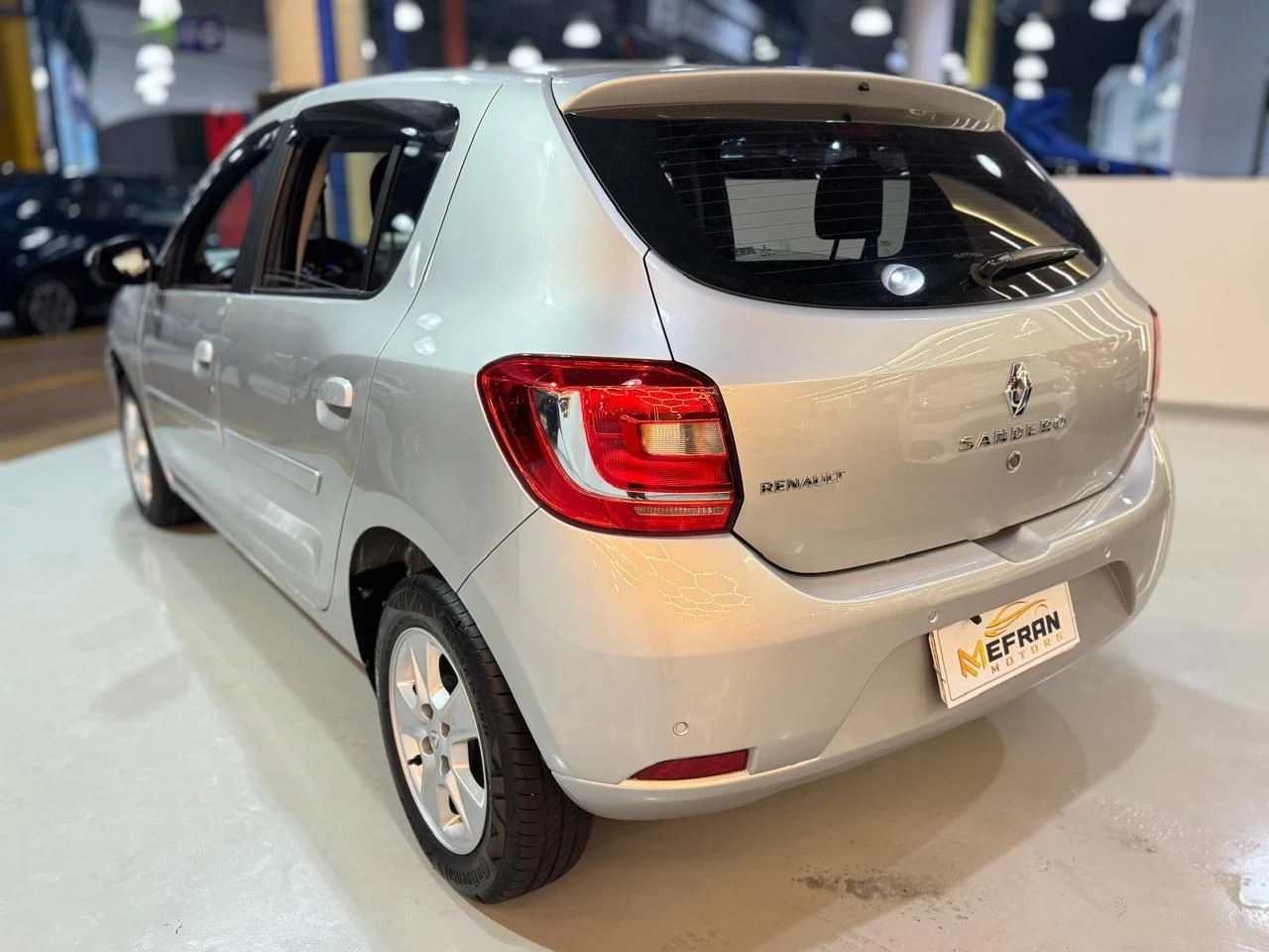 RENAULT SANDERO
