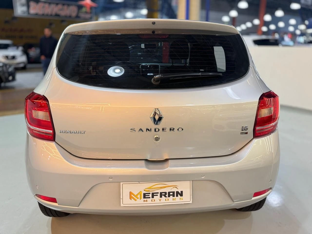 RENAULT SANDERO