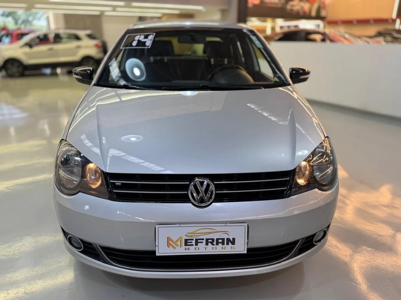 VOLKSWAGEN POLO