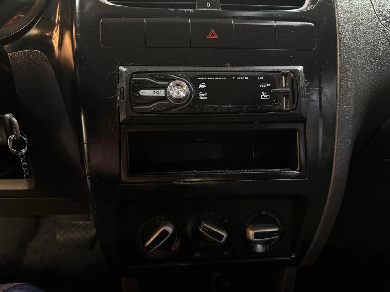VOLKSWAGEN FOX