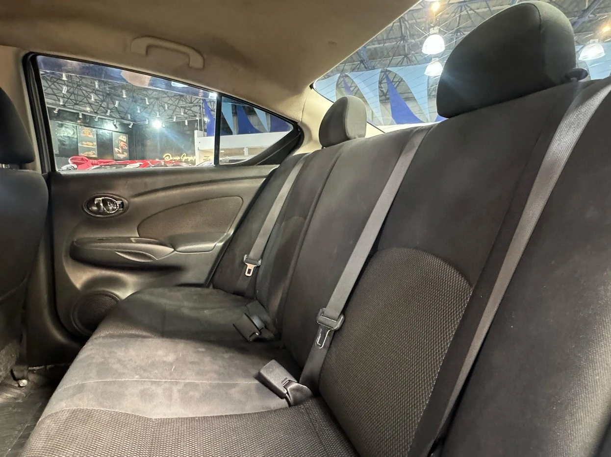 NISSAN VERSA