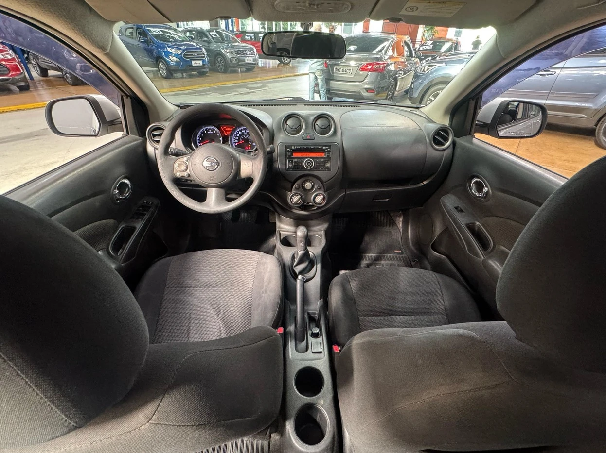 NISSAN VERSA