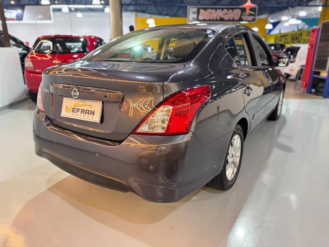 NISSAN VERSA