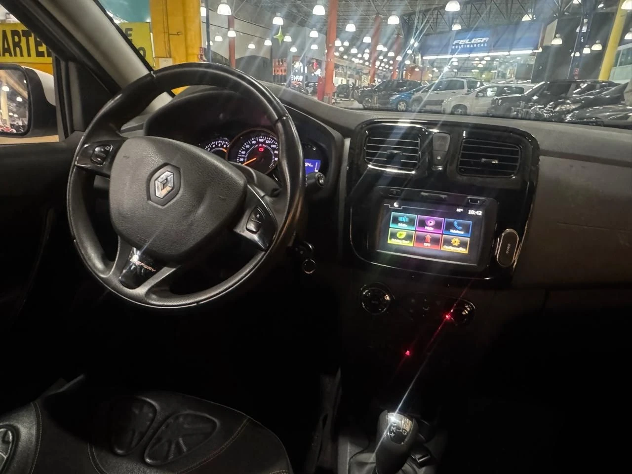 RENAULT SANDERO