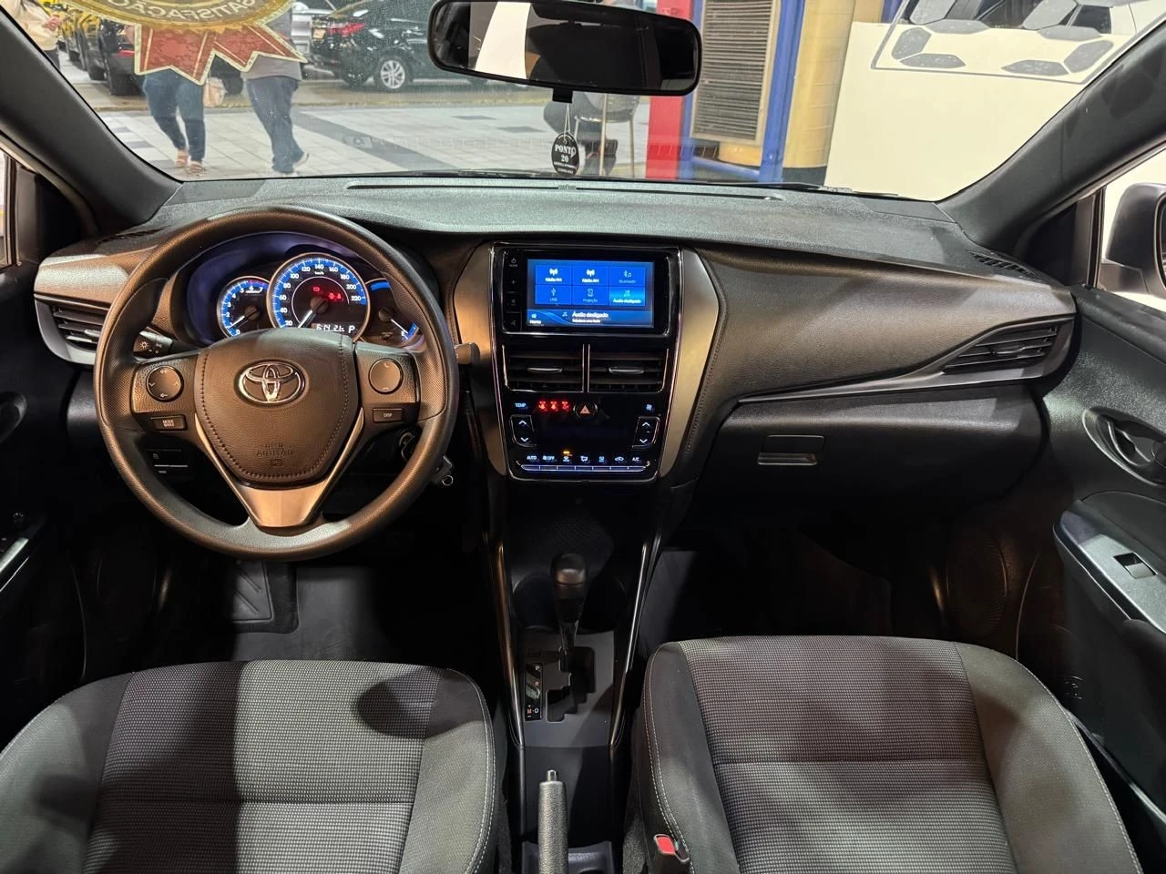 TOYOTA YARIS