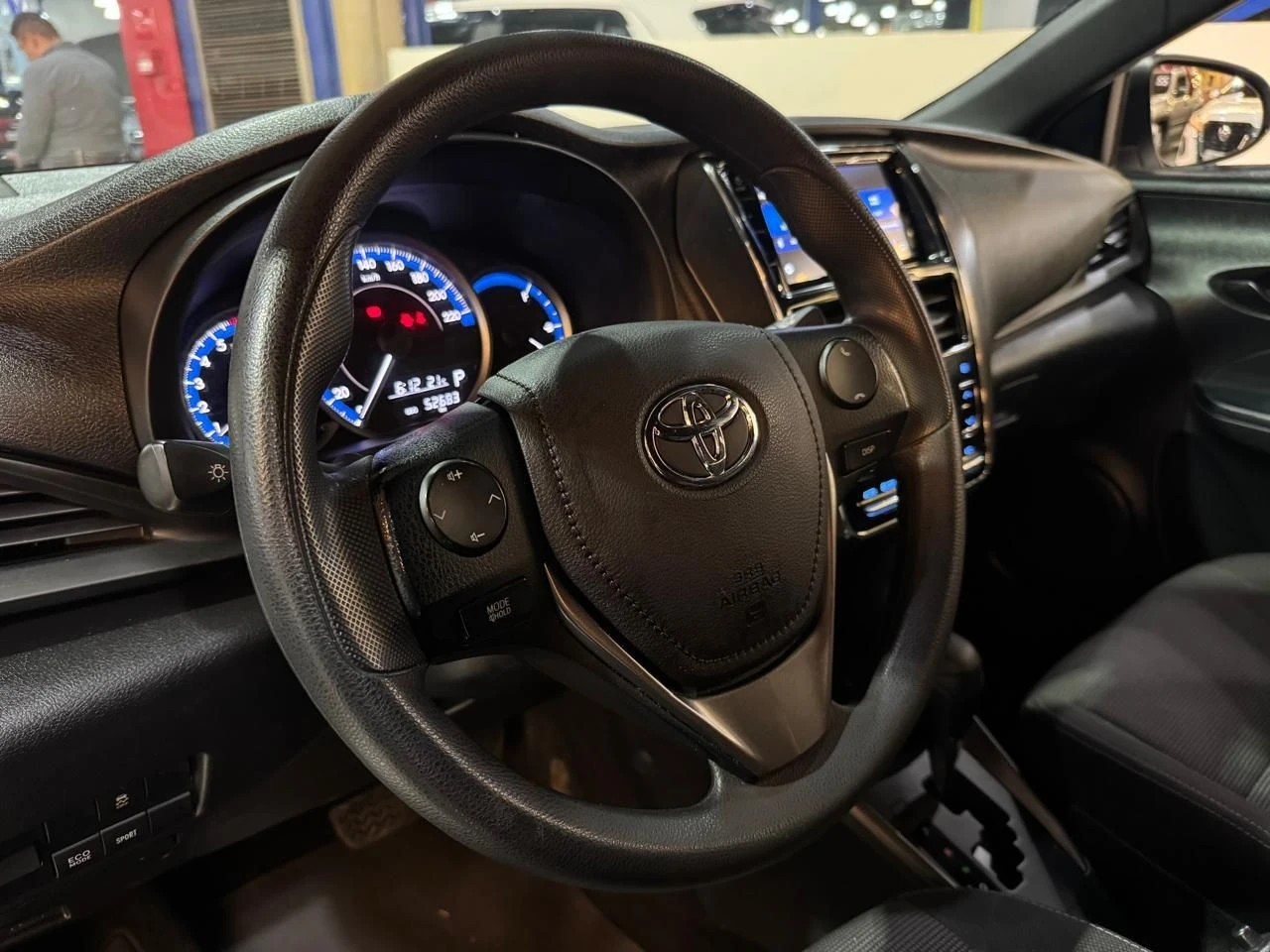 TOYOTA YARIS