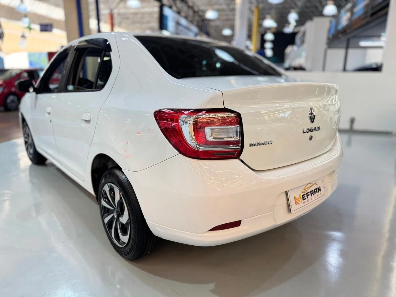 RENAULT LOGAN