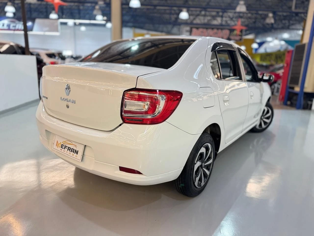 RENAULT LOGAN