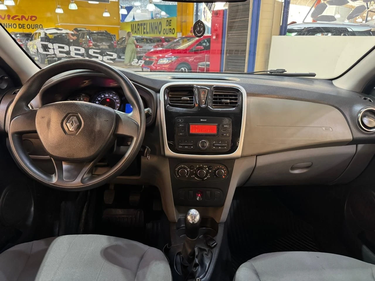 RENAULT LOGAN