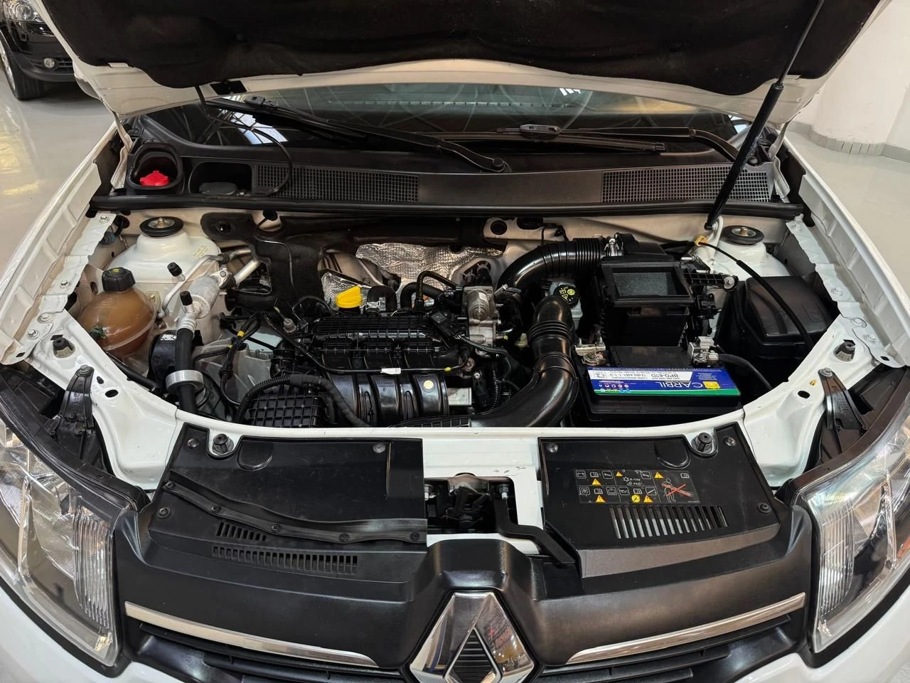 RENAULT LOGAN